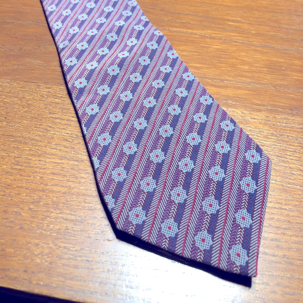 Missoni Necktie Made in Spain Silk Purple red.